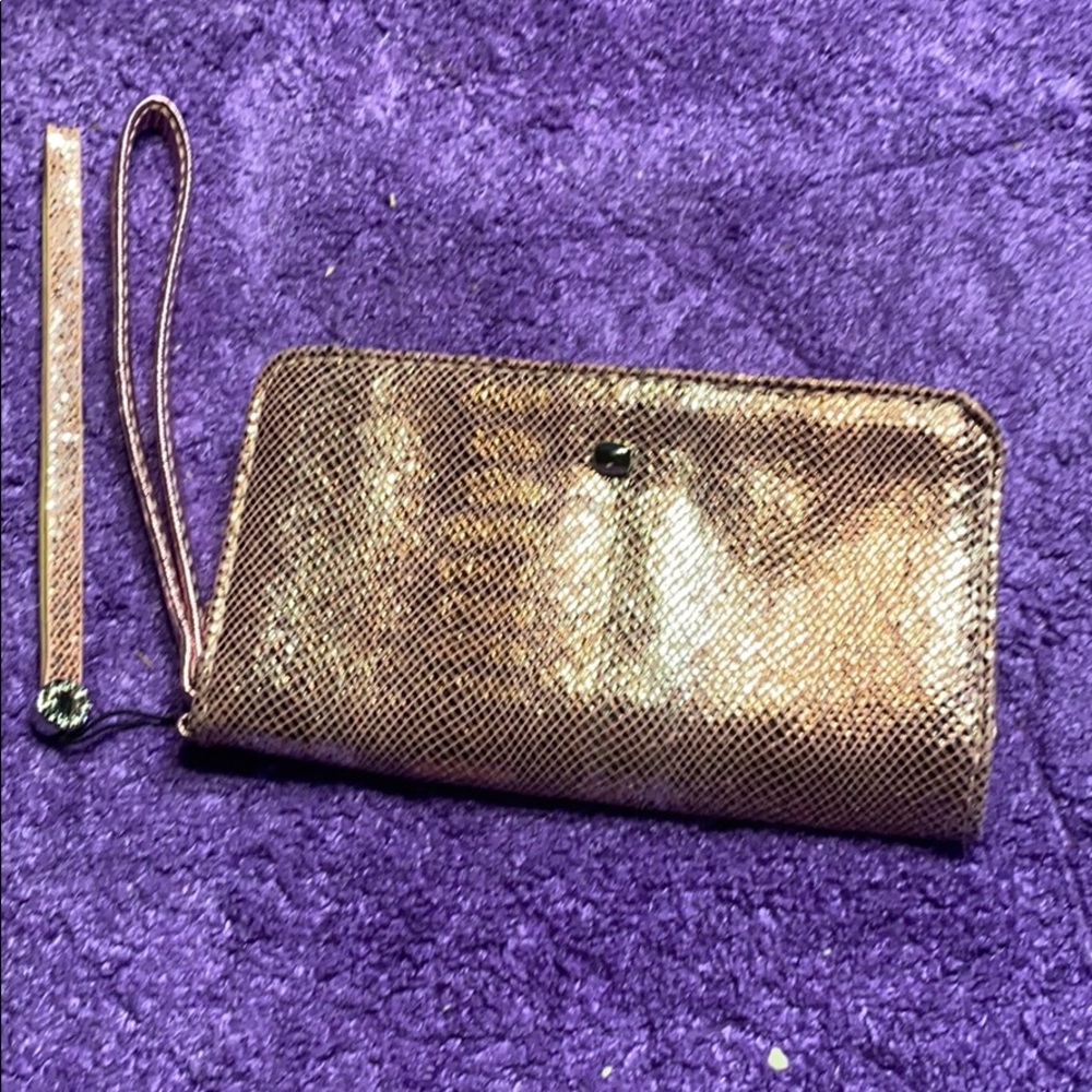 Cellphone holder Wristlet